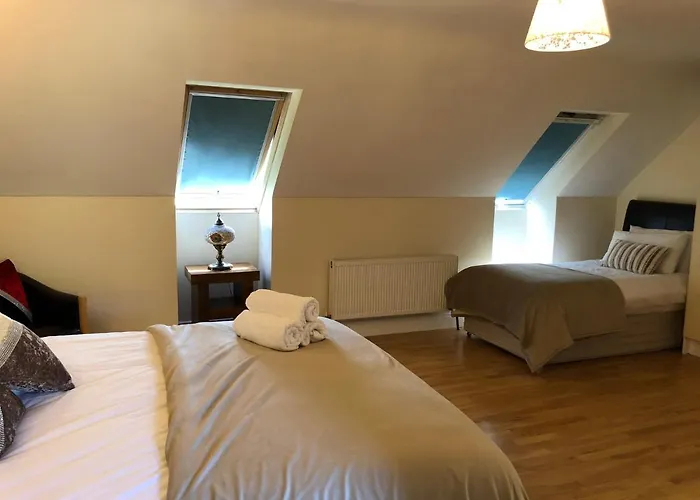 St Ellens Only Konukevi *